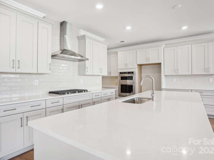 224 Windy Dell Drive, Tega Cay, SC 29708.  MLS# CAR4214107, YatesRealty ID 4819. Kitchen