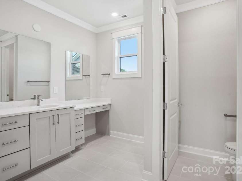 224 Windy Dell Drive, Tega Cay, SC 29708.  MLS# CAR4214107, YatesRealty ID 4819. Primary Bath