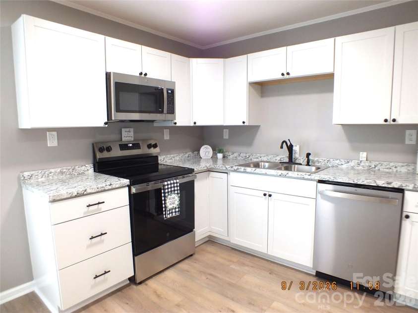 6518 Old Lancaster Highway, Kershaw, SC 29067.  MLS# CAR4411236, YatesRealty ID 48190. 