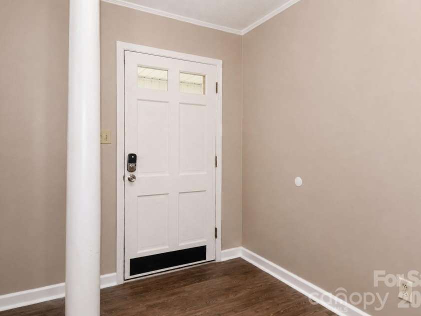 1412 Mount Vernon Avenue, Statesville, NC 28677.  MLS# CAR4420121, YatesRealty ID 48191. 