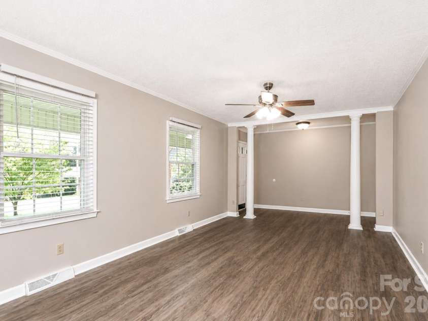 1412 Mount Vernon Avenue, Statesville, NC 28677.  MLS# CAR4420121, YatesRealty ID 48191. 
