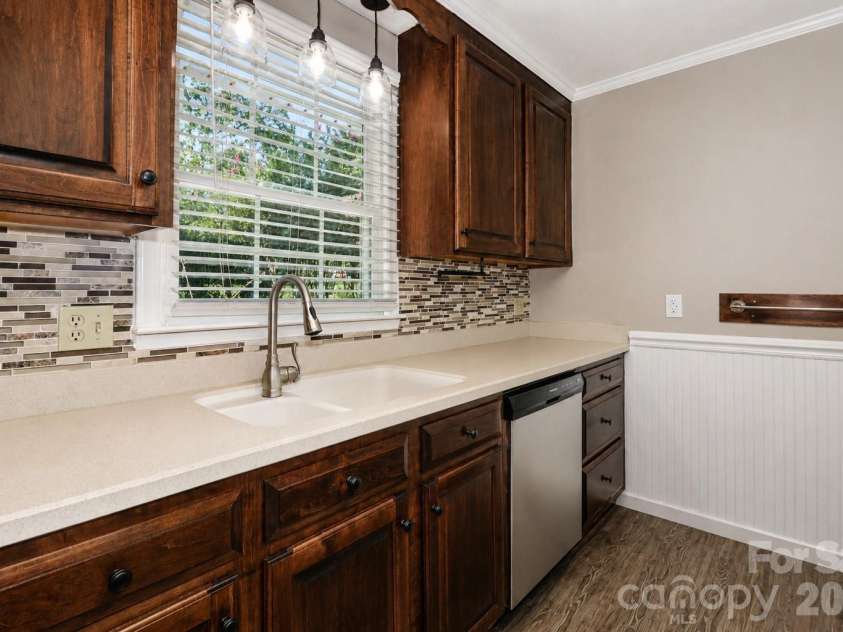 1412 Mount Vernon Avenue, Statesville, NC 28677.  MLS# CAR4420121, YatesRealty ID 48191. 