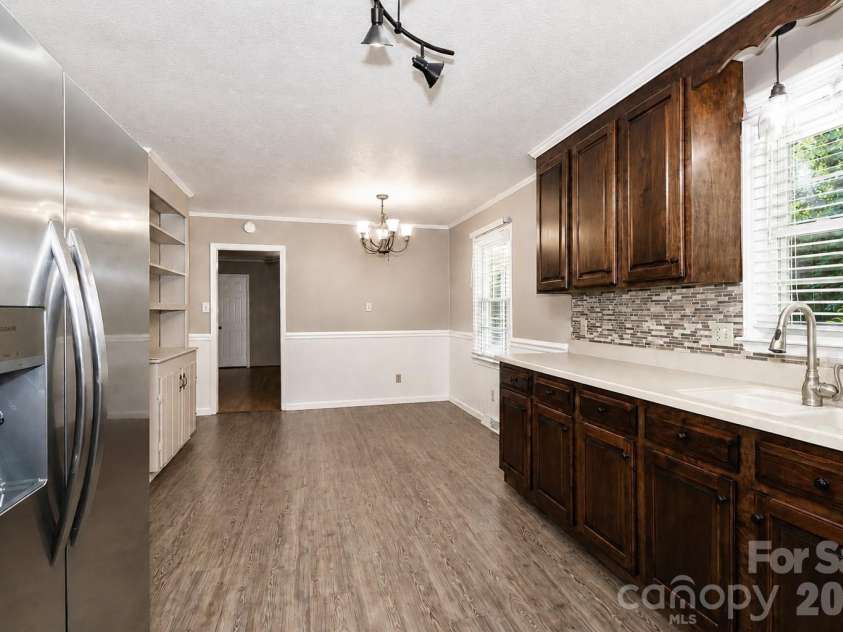 1412 Mount Vernon Avenue, Statesville, NC 28677.  MLS# CAR4420121, YatesRealty ID 48191. 