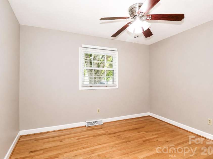 1412 Mount Vernon Avenue, Statesville, NC 28677.  MLS# CAR4420121, YatesRealty ID 48191. 