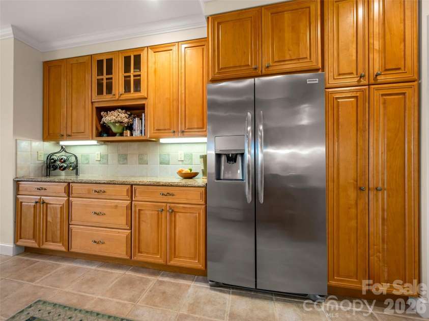 75 Old Hickory Trail, Hendersonville, NC 28739.  MLS# CAR4416201, YatesRealty ID 48192. 