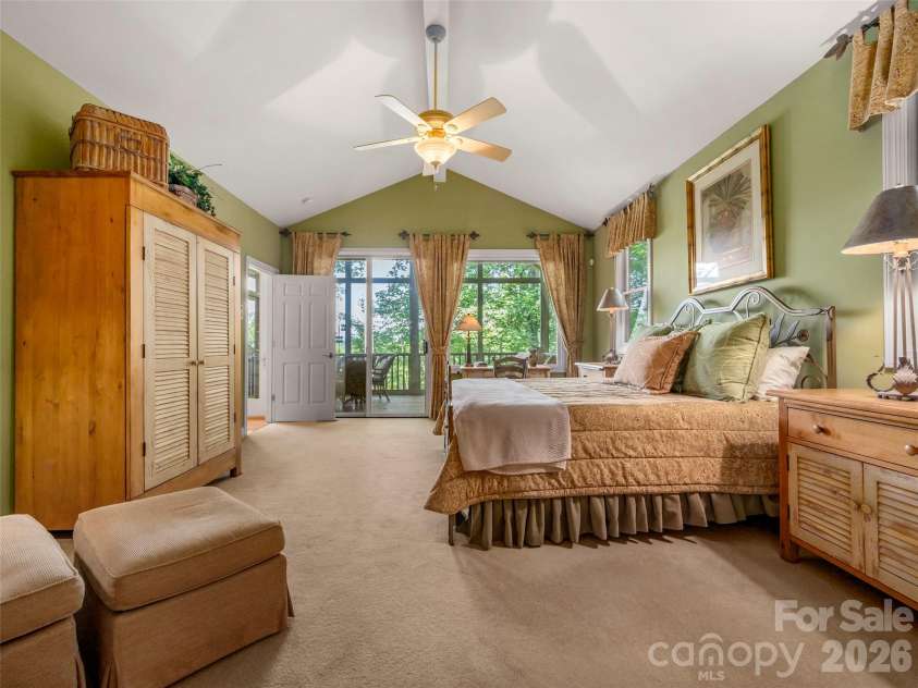 75 Old Hickory Trail, Hendersonville, NC 28739.  MLS# CAR4416201, YatesRealty ID 48192. 