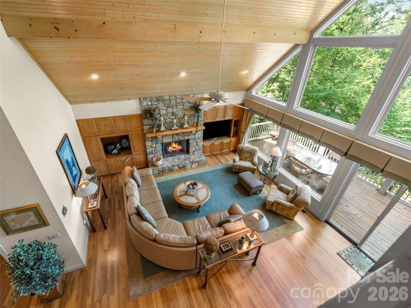 75 Old Hickory Trail, Hendersonville, NC 28739.  MLS# CAR4416201, YatesRealty ID 48192. 