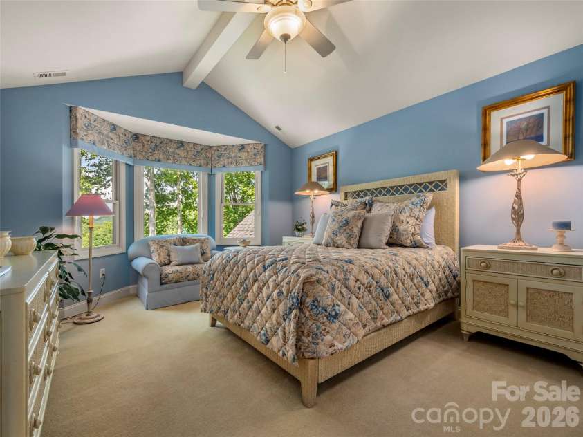 75 Old Hickory Trail, Hendersonville, NC 28739.  MLS# CAR4416201, YatesRealty ID 48192. 