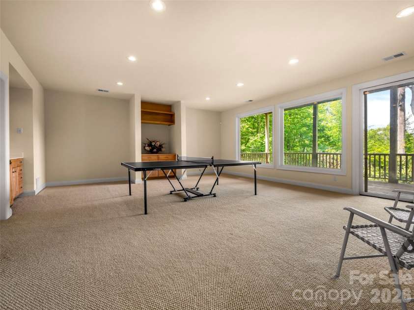 75 Old Hickory Trail, Hendersonville, NC 28739.  MLS# CAR4416201, YatesRealty ID 48192. 