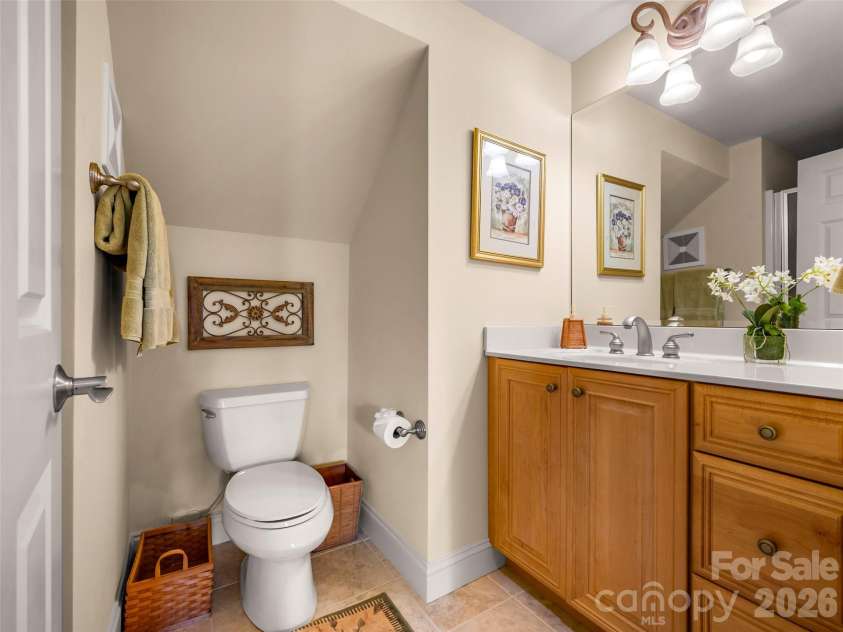 75 Old Hickory Trail, Hendersonville, NC 28739.  MLS# CAR4416201, YatesRealty ID 48192. 