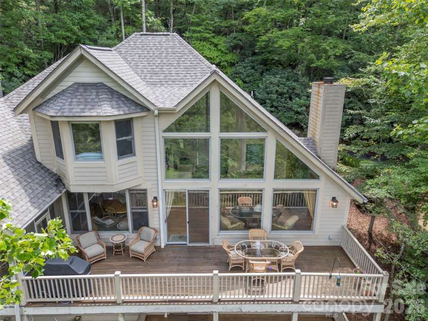 75 Old Hickory Trail, Hendersonville, NC 28739.  MLS# CAR4416201, YatesRealty ID 48192. 