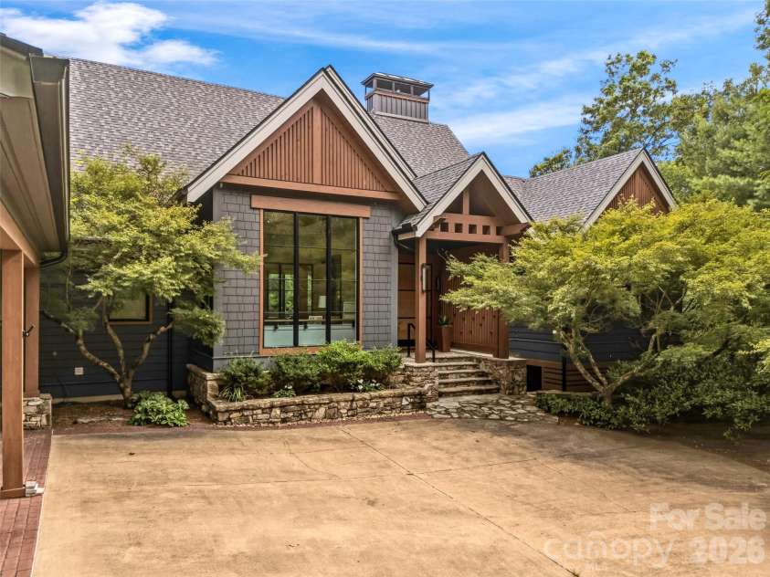 183 Chattooga Run, Hendersonville, NC 28739.  MLS# CAR4406399, YatesRealty ID 48193. 