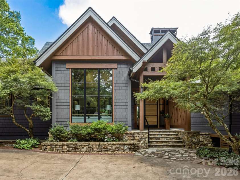 183 Chattooga Run, Hendersonville, NC 28739.  MLS# CAR4406399, YatesRealty ID 48193. 
