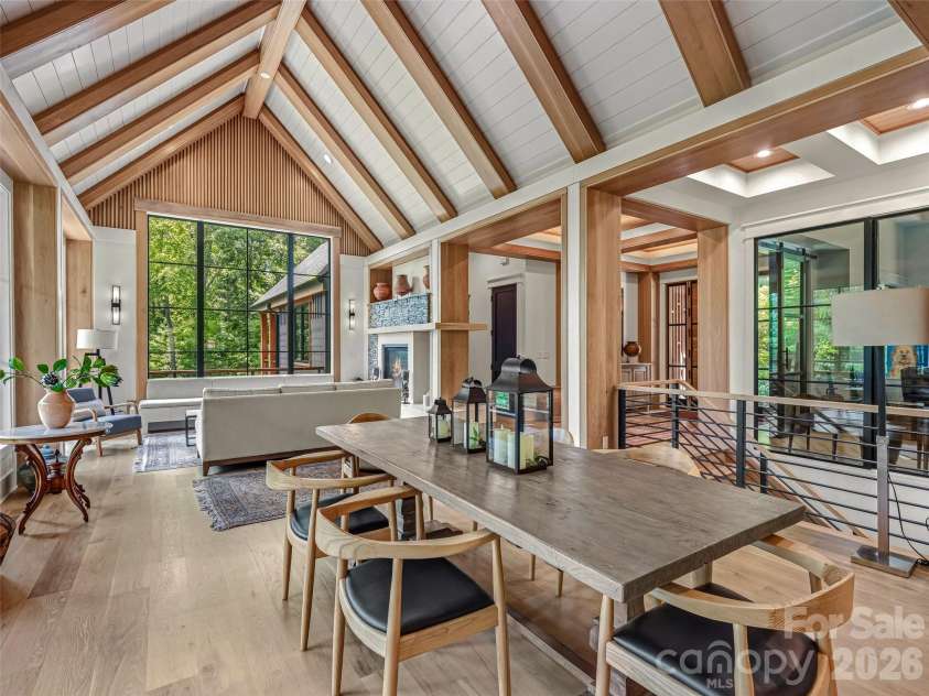 183 Chattooga Run, Hendersonville, NC 28739.  MLS# CAR4406399, YatesRealty ID 48193. 