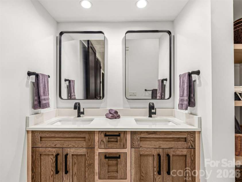 183 Chattooga Run, Hendersonville, NC 28739.  MLS# CAR4406399, YatesRealty ID 48193. 