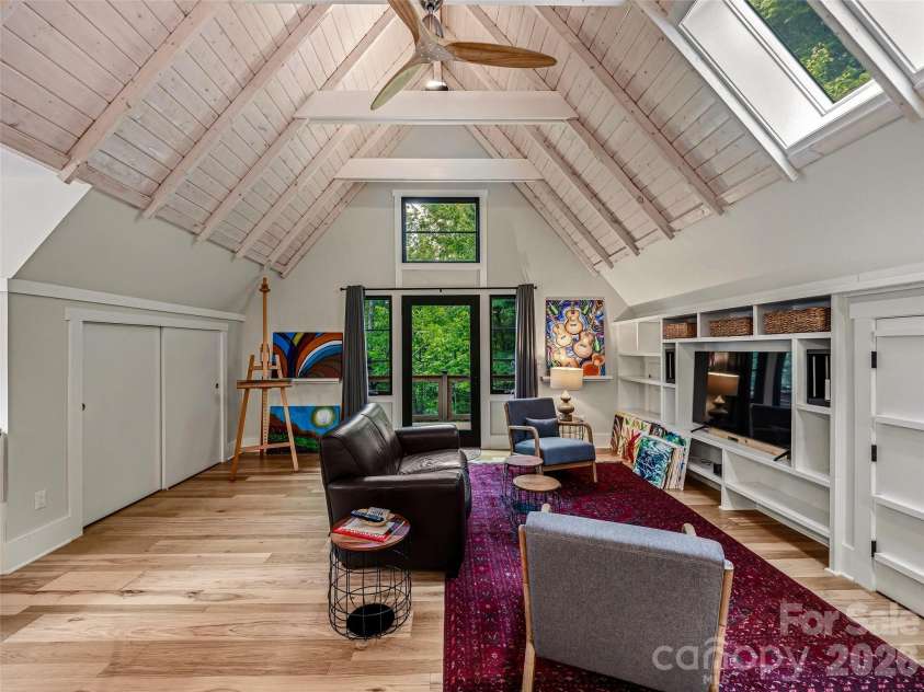 183 Chattooga Run, Hendersonville, NC 28739.  MLS# CAR4406399, YatesRealty ID 48193. 