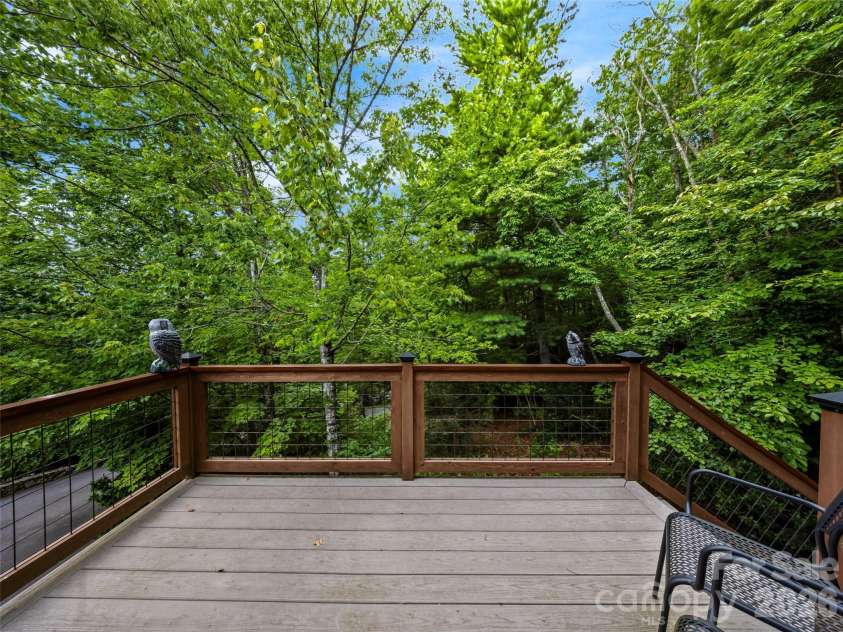183 Chattooga Run, Hendersonville, NC 28739.  MLS# CAR4406399, YatesRealty ID 48193. 