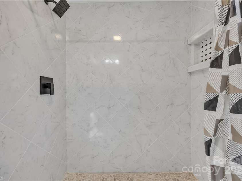 1125 Wilmington Avenue, Statesville, NC 28677.  MLS# CAR4322254, YatesRealty ID 48194. 