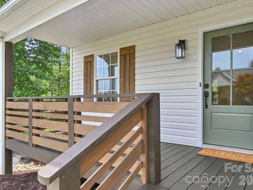 157 Scarlett Ridge Drive, Marshall, NC 28753.  MLS# CAR4419073, YatesRealty ID 48194. 