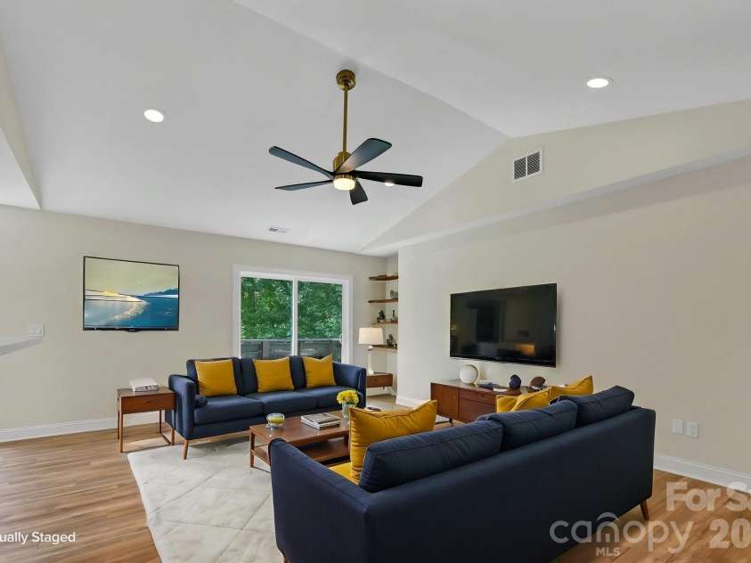 157 Scarlett Ridge Drive, Marshall, NC 28753.  MLS# CAR4419073, YatesRealty ID 48194. 