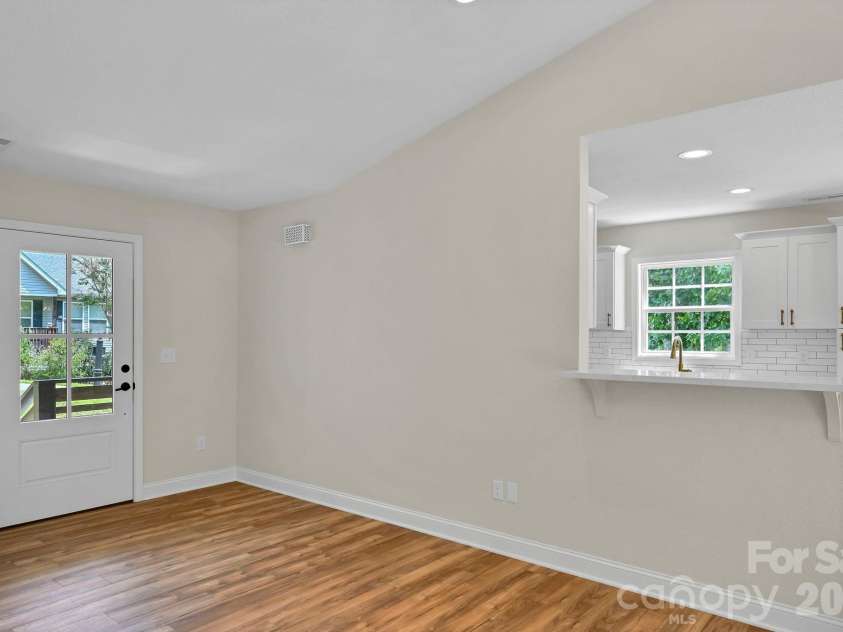 157 Scarlett Ridge Drive, Marshall, NC 28753.  MLS# CAR4419073, YatesRealty ID 48194. 