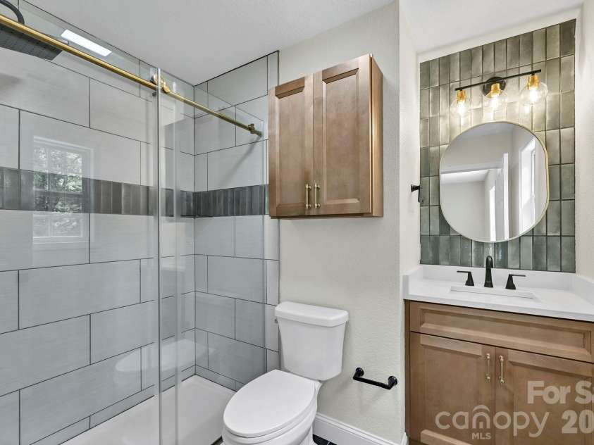 157 Scarlett Ridge Drive, Marshall, NC 28753.  MLS# CAR4419073, YatesRealty ID 48194. 