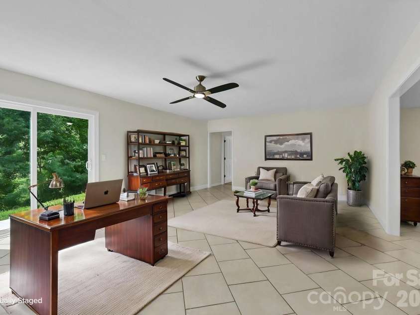 157 Scarlett Ridge Drive, Marshall, NC 28753.  MLS# CAR4419073, YatesRealty ID 48194. 
