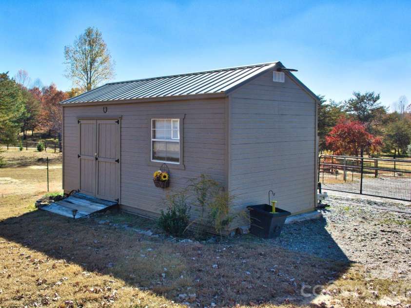 543 Moonlight Pass, Union Mills, NC 28167.  MLS# CAR4319903, YatesRealty ID 48196. 