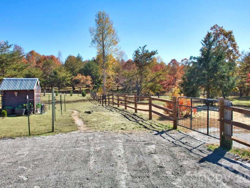 543 Moonlight Pass, Union Mills, NC 28167.  MLS# CAR4319903, YatesRealty ID 48196. 
