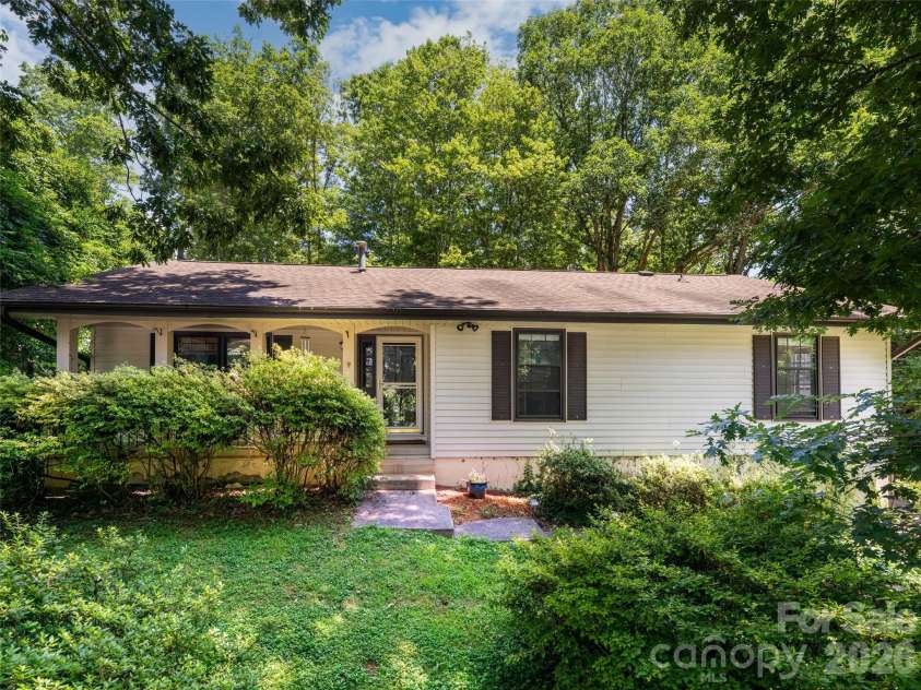 14 Forest Ridge Drive, Arden, NC 28704.  MLS# CAR4420399, YatesRealty ID 48197. 