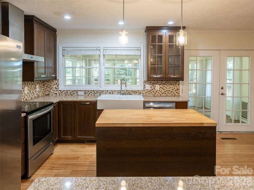 14 Forest Ridge Drive, Arden, NC 28704.  MLS# CAR4420399, YatesRealty ID 48197. 