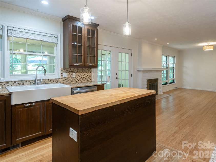 14 Forest Ridge Drive, Arden, NC 28704.  MLS# CAR4420399, YatesRealty ID 48197. 