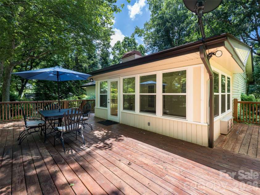 14 Forest Ridge Drive, Arden, NC 28704.  MLS# CAR4420399, YatesRealty ID 48197. 