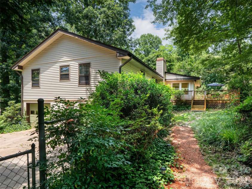 14 Forest Ridge Drive, Arden, NC 28704.  MLS# CAR4420399, YatesRealty ID 48197. 
