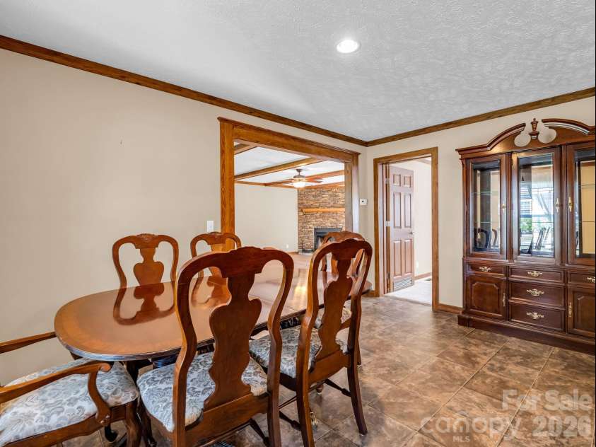 12 Frederick Lane, Hendersonville, NC 28792.  MLS# CAR4418880, YatesRealty ID 48198. 