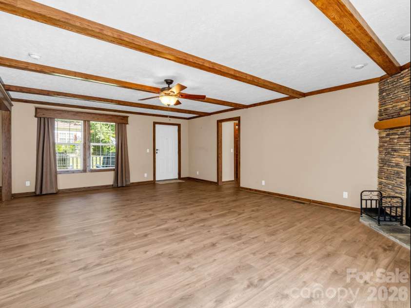 12 Frederick Lane, Hendersonville, NC 28792.  MLS# CAR4418880, YatesRealty ID 48198. 