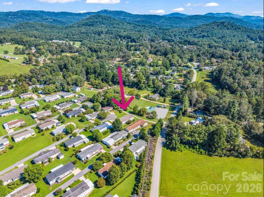 12 Frederick Lane, Hendersonville, NC 28792.  MLS# CAR4418880, YatesRealty ID 48198. 