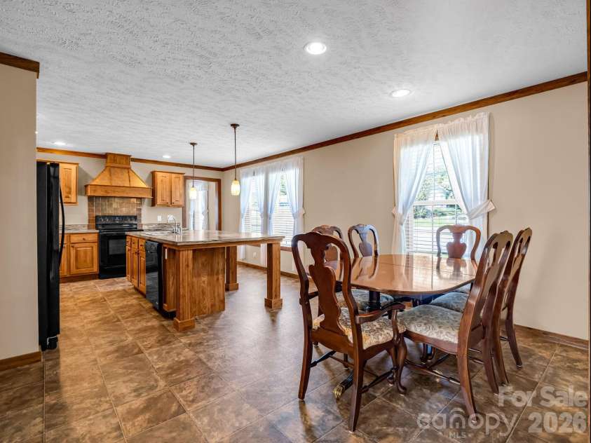 12 Frederick Lane, Hendersonville, NC 28792.  MLS# CAR4418880, YatesRealty ID 48198. Dining Area