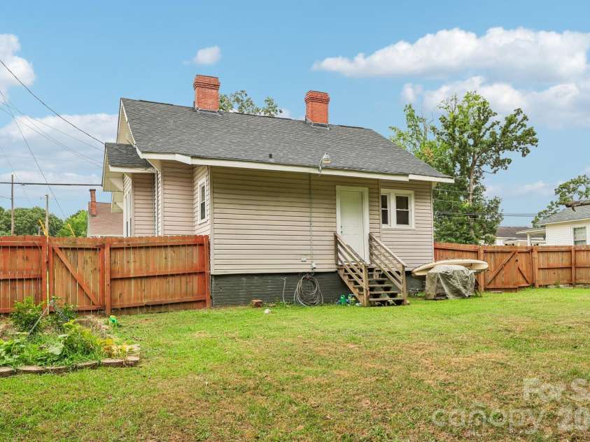 97 Ross Cannon Street, York, SC 29745.  MLS# CAR4406211, YatesRealty ID 48199. 