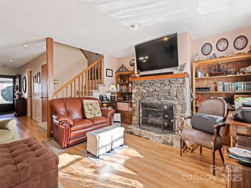 40 Meadows Lane, Maggie Valley, NC 28751.  MLS# CAR4201319, YatesRealty ID 482. 