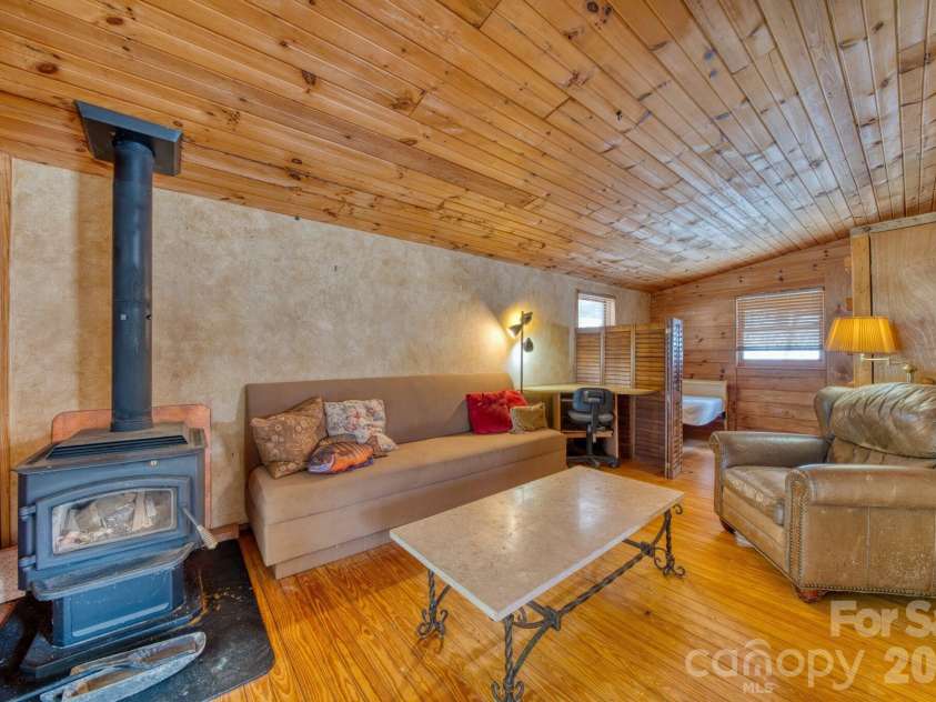 292 Crow Lane, Burnsville, NC 28714.  MLS# CAR4358084, YatesRealty ID 4820. 