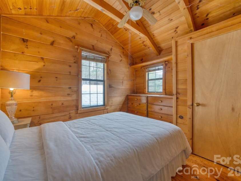292 Crow Lane, Burnsville, NC 28714.  MLS# CAR4358084, YatesRealty ID 4820. 