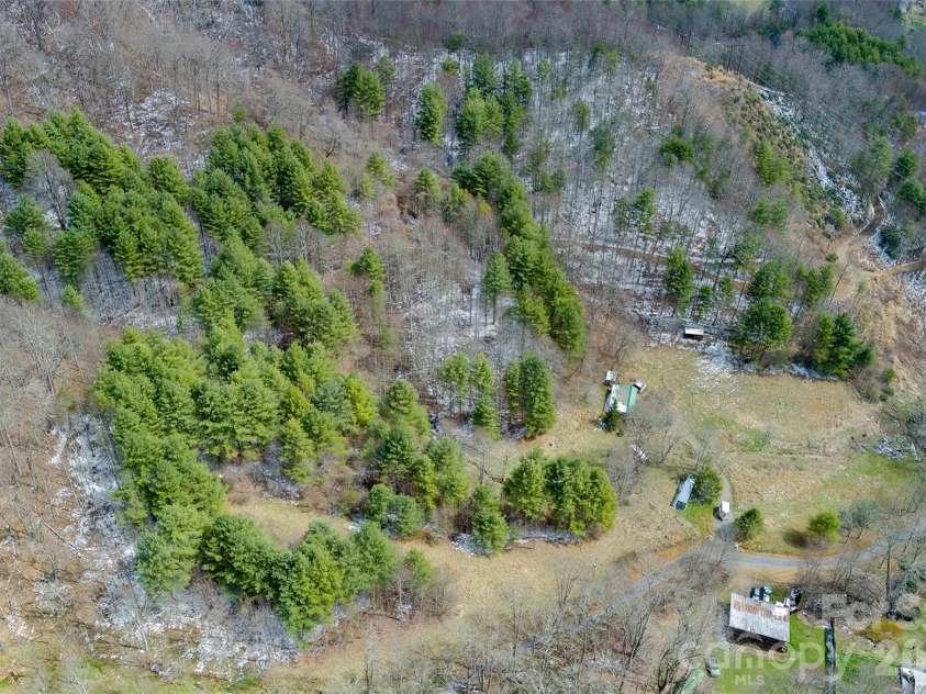 292 Crow Lane, Burnsville, NC 28714.  MLS# CAR4358084, YatesRealty ID 4820. 