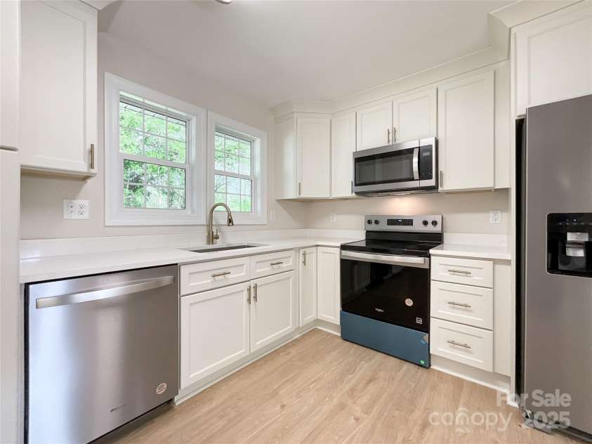 418 Dallas Stanley Highway, Dallas, NC 28034.  MLS# CAR4233569, YatesRealty ID 4820. 