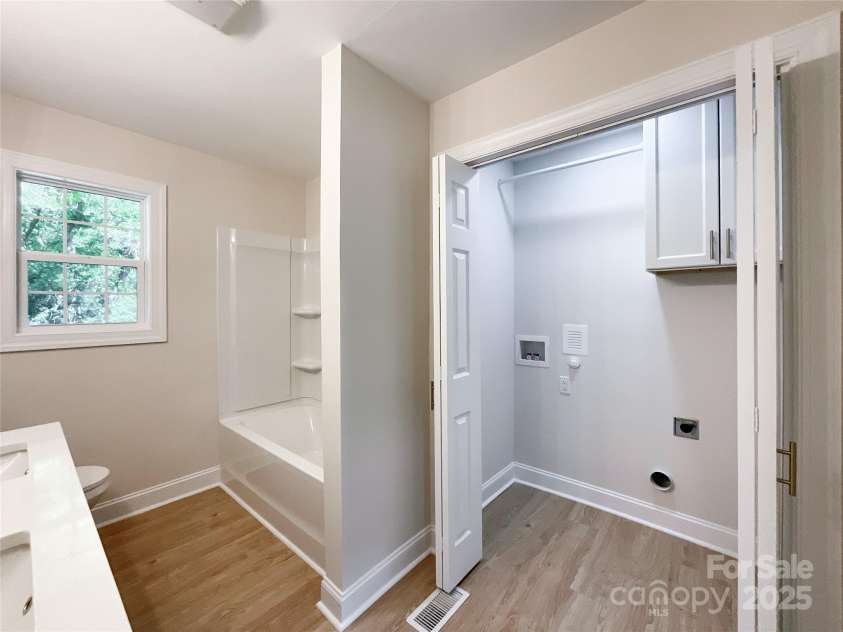 418 Dallas Stanley Highway, Dallas, NC 28034.  MLS# CAR4233569, YatesRealty ID 4820. 