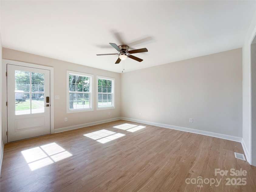 418 Dallas Stanley Highway, Dallas, NC 28034.  MLS# CAR4233569, YatesRealty ID 4820. 