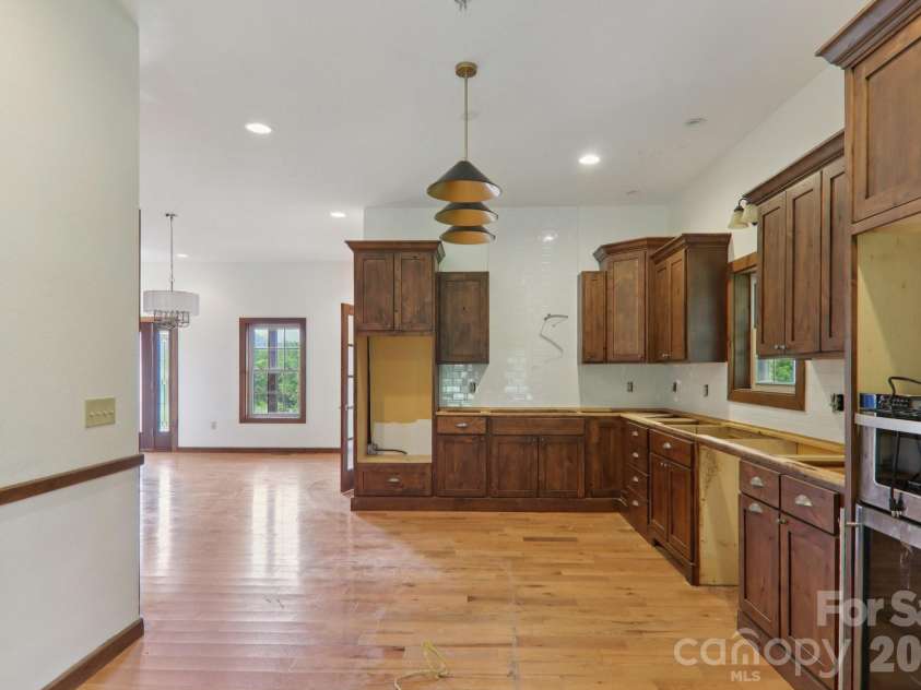 225 Fines Creek Road, Clyde, NC 28721.  MLS# CAR4412201, YatesRealty ID 48201. 