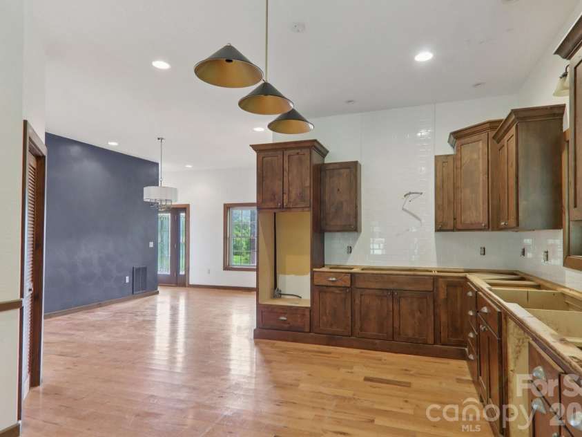 225 Fines Creek Road, Clyde, NC 28721.  MLS# CAR4412201, YatesRealty ID 48201. 