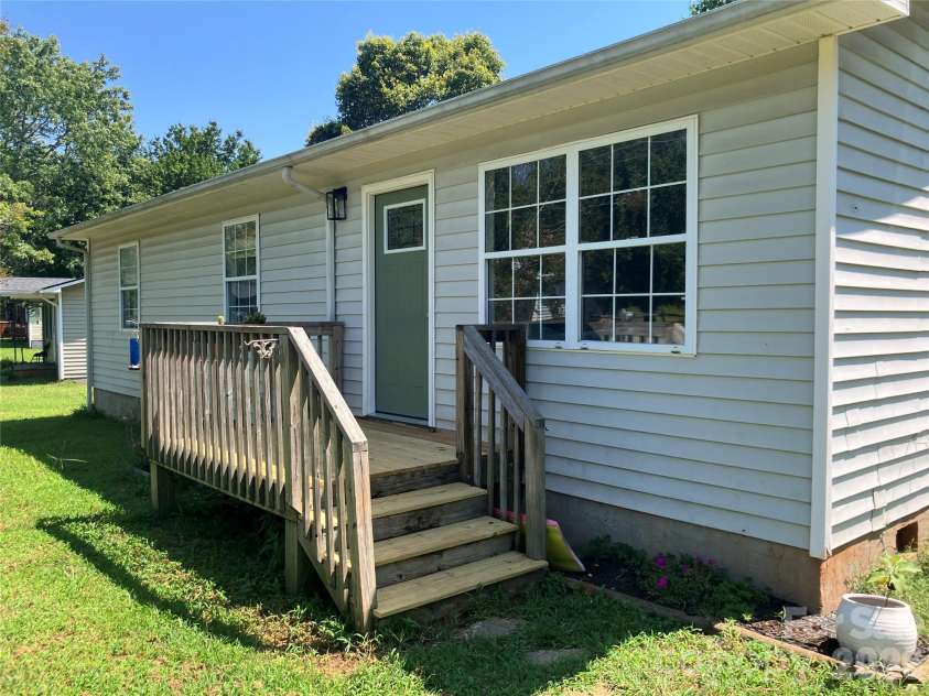 271 Weaver Way, Spindale, NC 28160.  MLS# CAR4420500, YatesRealty ID 48204. 