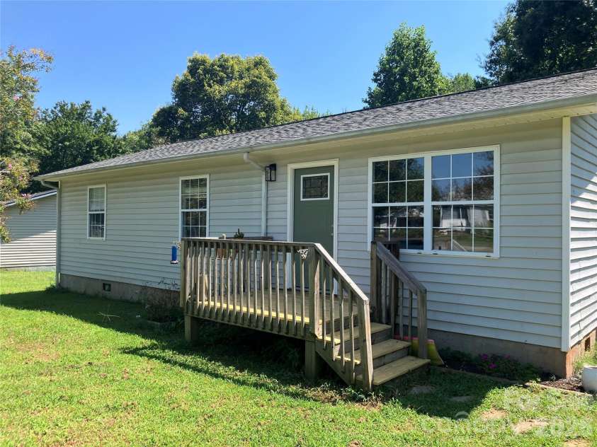 271 Weaver Way, Spindale, NC 28160.  MLS# CAR4420500, YatesRealty ID 48204. 